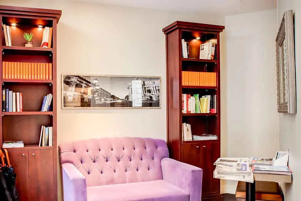 ****  Le 12 Hotel Paris France