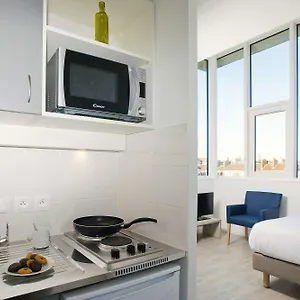 Sejours & Affaires Paris-davout *** Paris